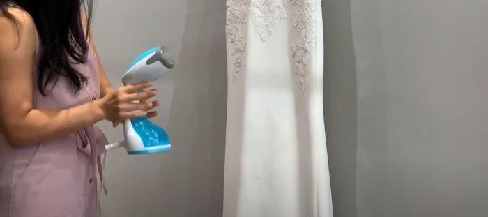 Steamer for wedding dress